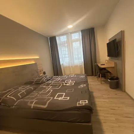 布尔巴姆斯餐厅酒店 酒店